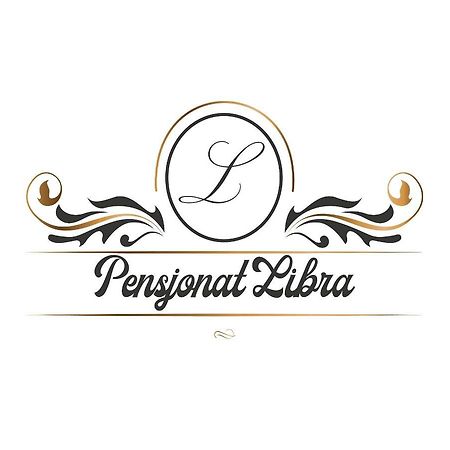 Libra Hotell Karolinow Exteriör bild