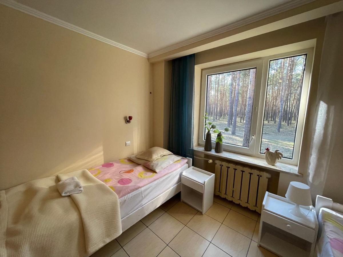 Libra Hotell Karolinow Exteriör bild